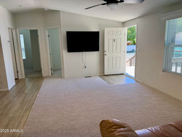 19370 E ABBOTT Street, Black Canyon City, AZ 85324