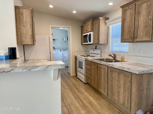 19370 E ABBOTT Street, Black Canyon City, AZ 85324