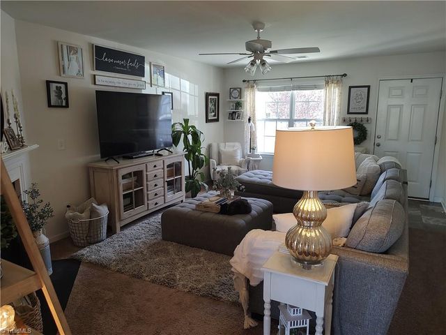 4222 Salem Springs Court, Winston-salem, NC 27107