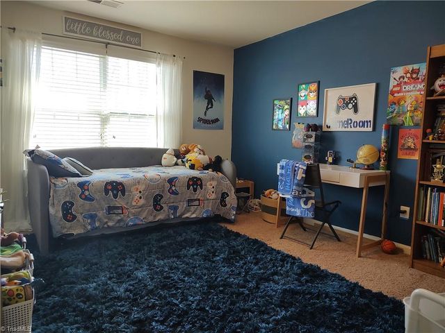 4222 Salem Springs Court, Winston-salem, NC 27107