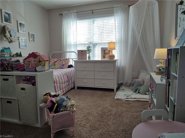 4222 Salem Springs Court, Winston-salem, NC 27107