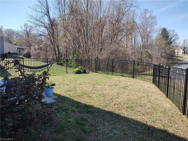 4222 Salem Springs Court, Winston-salem, NC 27107