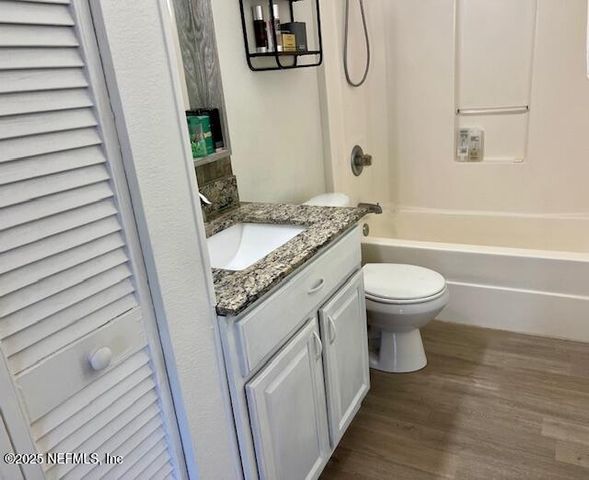 1005 CABO BLANCO Avenue E, Jacksonville, FL 32233