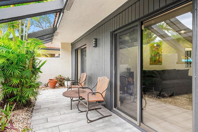 21680 Tall Palm Circle 12-B, Boca Raton, FL 33433