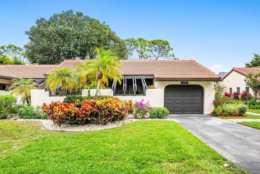 21680 Tall Palm Circle 12-B, Boca Raton, FL 33433
