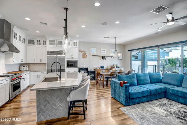 4239 E BOSTON Street, Gilbert, AZ 85295