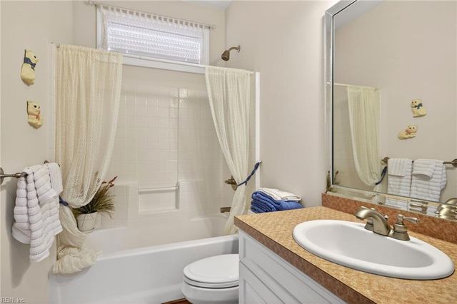 5217 Rockport LNDG, Suffolk, VA 23435
