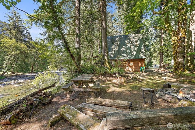 44725 SE 71st Street, Snoqualmie, WA 98065