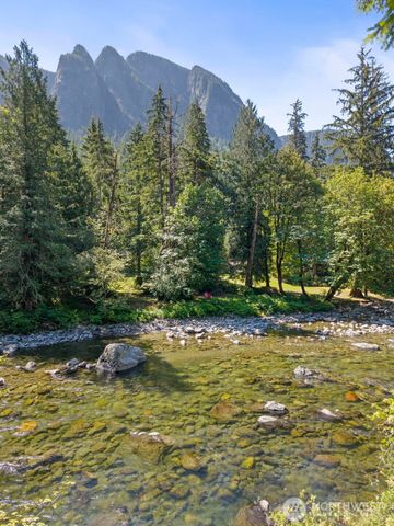 44725 SE 71st Street, Snoqualmie, WA 98065