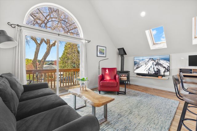 56 NW Shasta Place, Bend, OR 97703