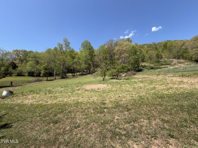 487 Right Poor Valley Road, Pennington Gap, VA 24277