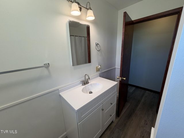 487 Right Poor Valley Road, Pennington Gap, VA 24277