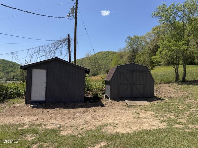 487 Right Poor Valley Road, Pennington Gap, VA 24277