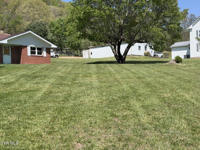487 Right Poor Valley Road, Pennington Gap, VA 24277