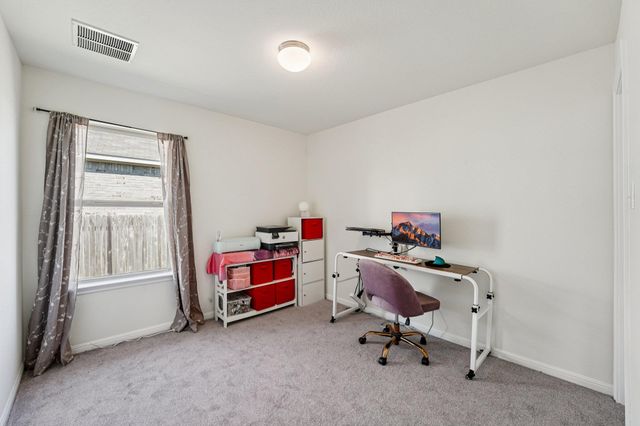 210 Helen RD, Hutto, TX 78634