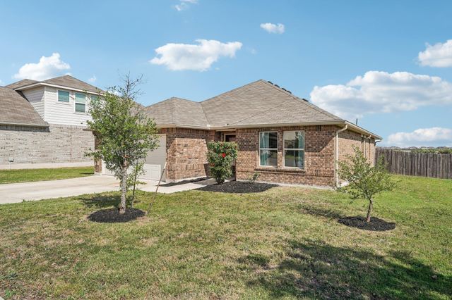 210 Helen RD, Hutto, TX 78634