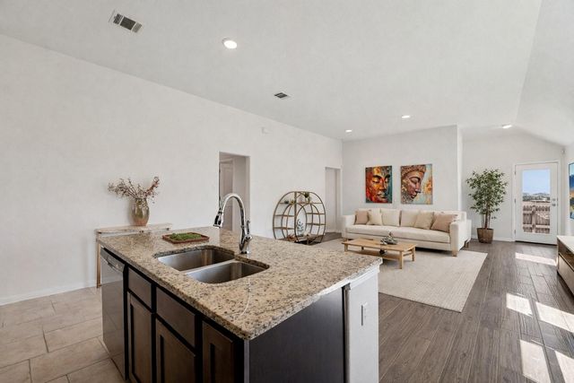 210 Helen RD, Hutto, TX 78634