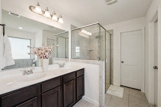 210 Helen RD, Hutto, TX 78634