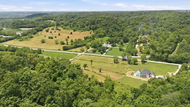 297 Old Carters Creek PIKE, Franklin, TN 37064
