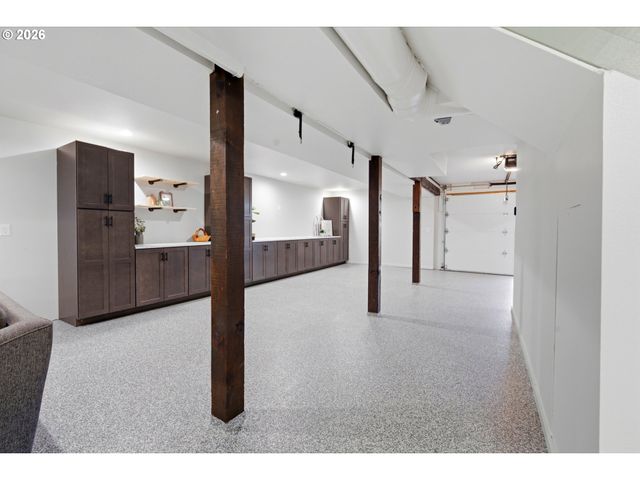 9610 STATE St, Salem, OR 97317