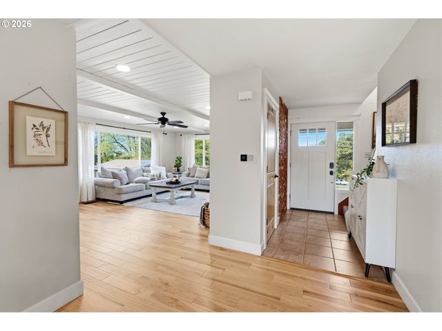 9610 STATE St, Salem, OR 97317