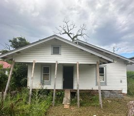 509 W Gordon Avenue, Rossville, GA 30741