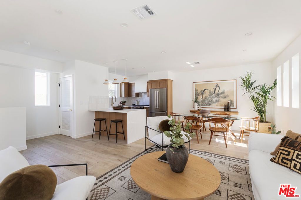 1231 1/2 N June Street, Los Angeles, CA 90038 — photo 2