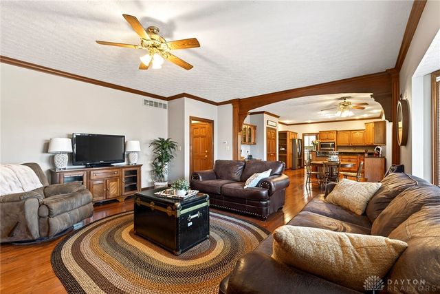 611 Southern Belle Boulevard, Beavercreek, OH 45434