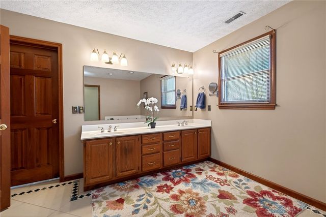 611 Southern Belle Boulevard, Beavercreek, OH 45434