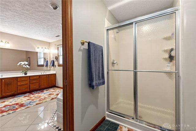 611 Southern Belle Boulevard, Beavercreek, OH 45434