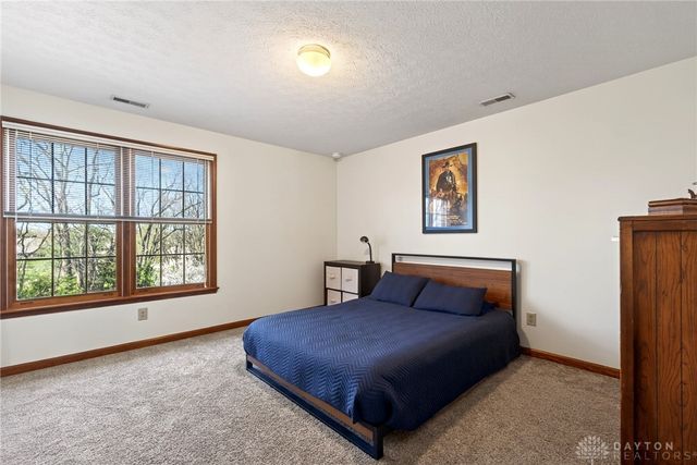 611 Southern Belle Boulevard, Beavercreek, OH 45434