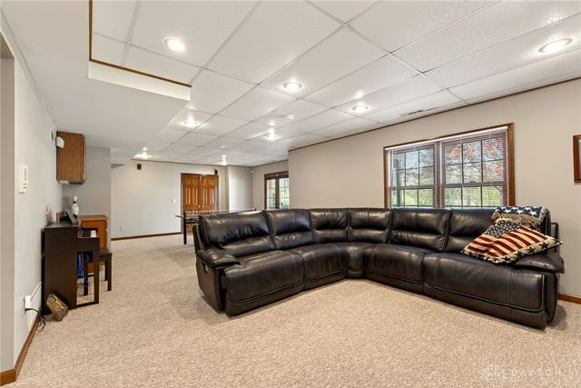 611 Southern Belle Boulevard, Beavercreek, OH 45434