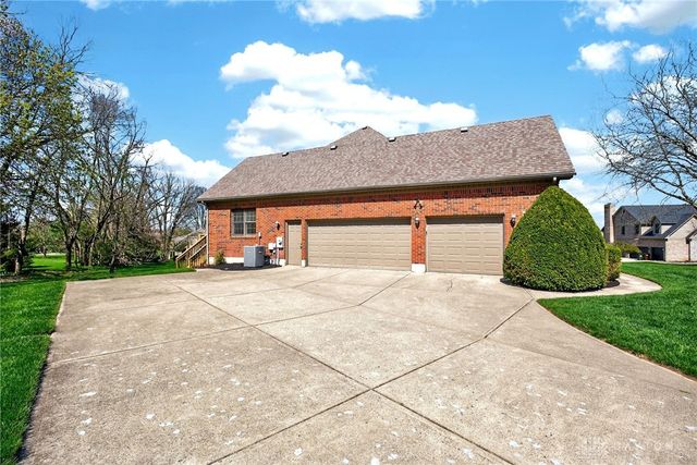 611 Southern Belle Boulevard, Beavercreek, OH 45434