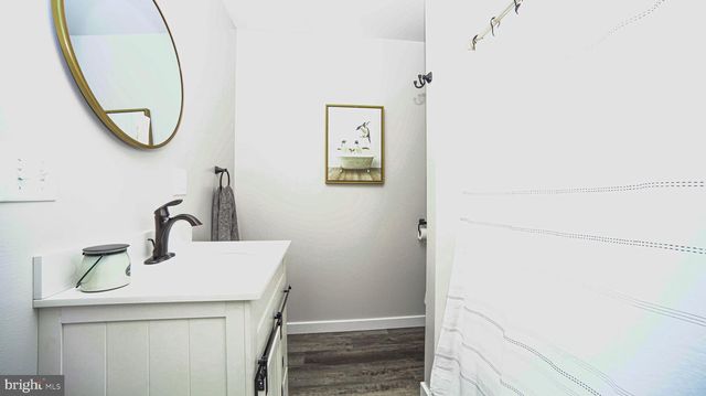 1203 ROXBURY RD, Newburg, PA 17240