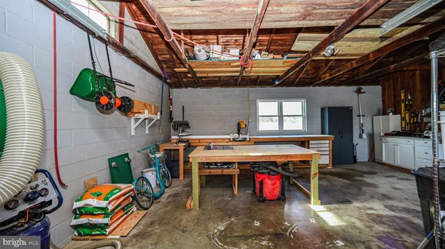 1203 ROXBURY RD, Newburg, PA 17240