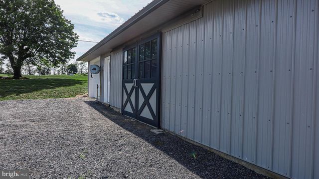 1203 ROXBURY RD, Newburg, PA 17240