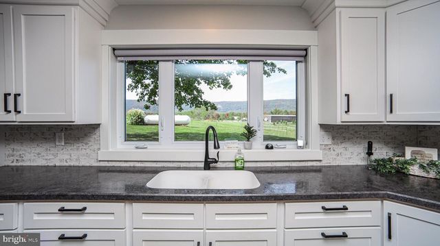 1203 ROXBURY RD, Newburg, PA 17240