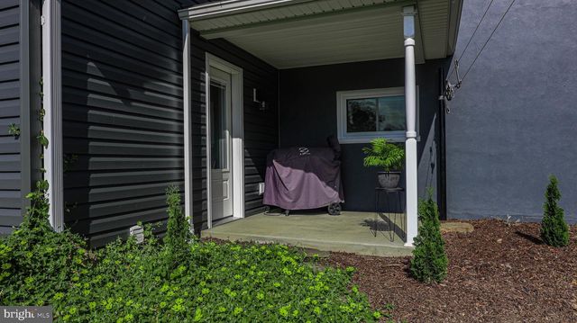 1203 ROXBURY RD, Newburg, PA 17240