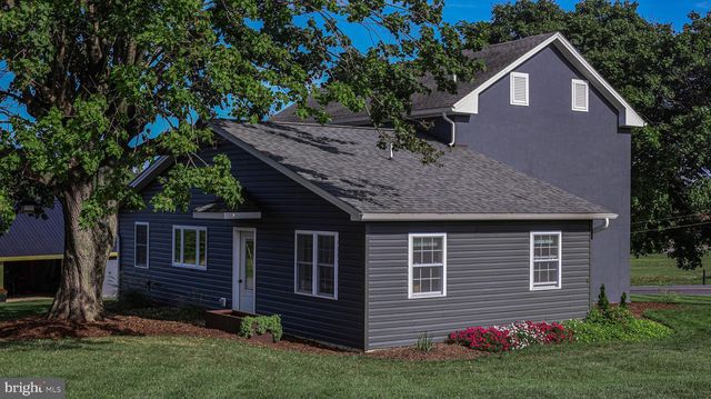 1203 ROXBURY RD, Newburg, PA 17240