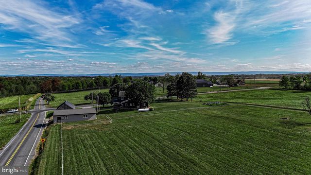 1203 ROXBURY RD, Newburg, PA 17240