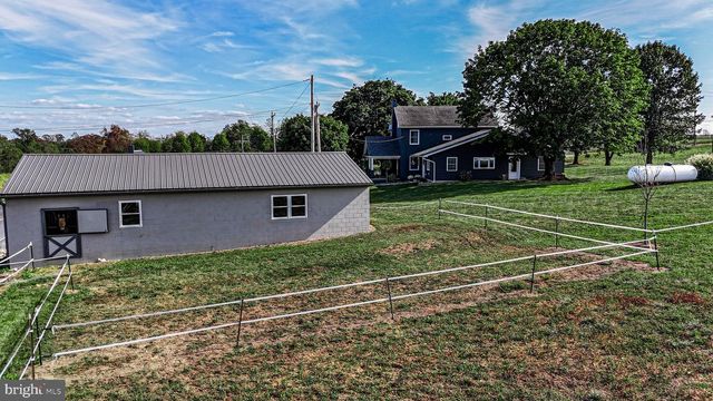 1203 ROXBURY RD, Newburg, PA 17240