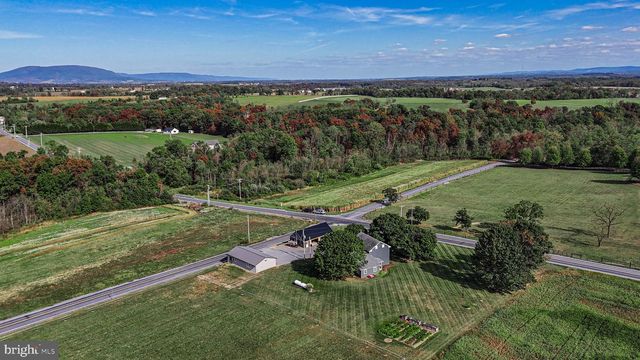 1203 ROXBURY RD, Newburg, PA 17240