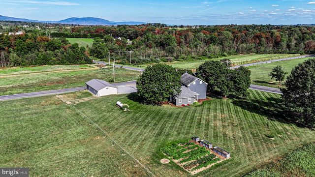 1203 ROXBURY RD, Newburg, PA 17240