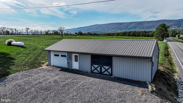 1203 ROXBURY RD, Newburg, PA 17240