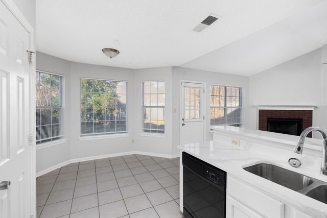 6946 NAPLES DR, Unincorporated, TN 38018