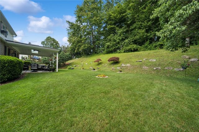 103 Aquillin Court, Manor, PA 15642