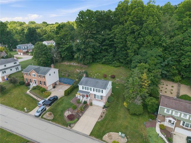 103 Aquillin Court, Manor, PA 15642
