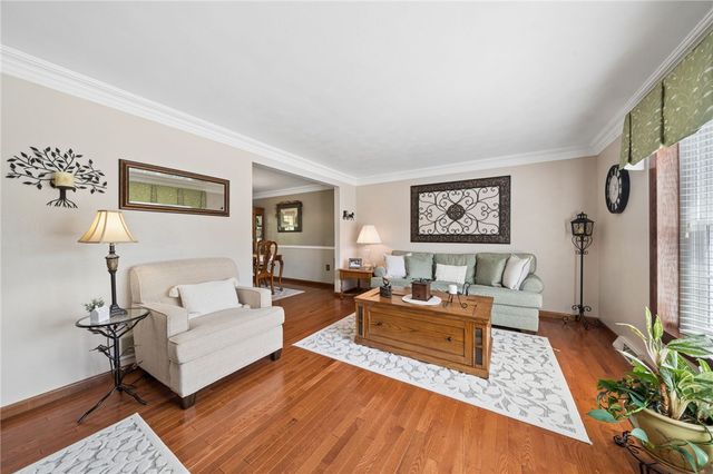 103 Aquillin Court, Manor, PA 15642