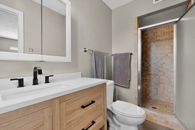 3224 Lucerne Street NE, Albuquerque, NM 87111