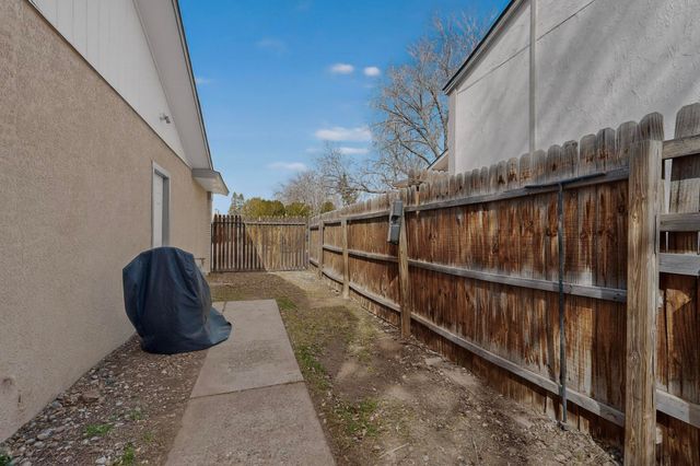 3224 Lucerne Street NE, Albuquerque, NM 87111